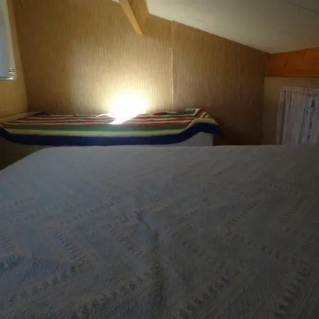 House Maisonnette Dans Petite Calme 1 *