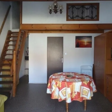 Ferienhaus House Maisonnette Dans Petite Calme 1 *
