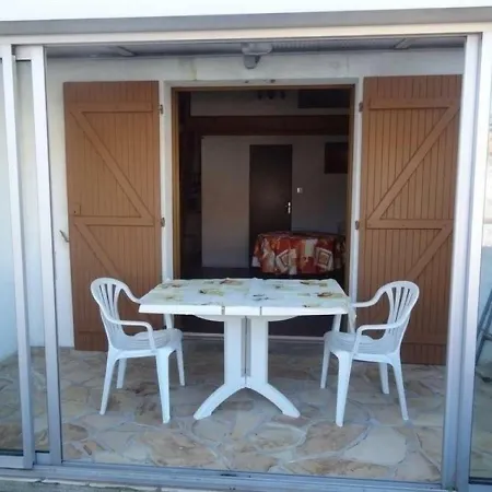 House Maisonnette Dans Petite Calme 1